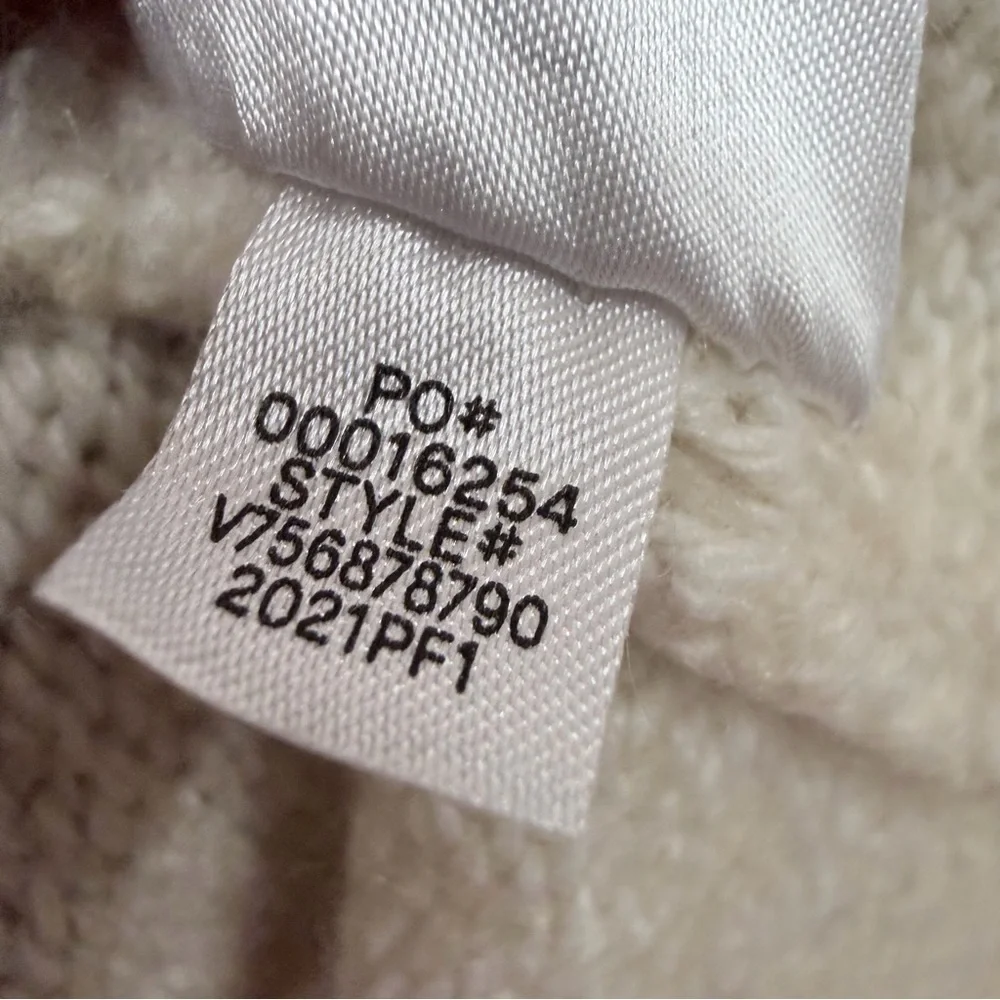 Vince crew neck ribbed wool/cashmere blend sweater in cream size medium